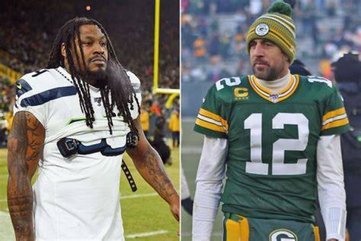 Marshawn Lynch, Aaron Rodgers exchange jerseys Yahoo Sports