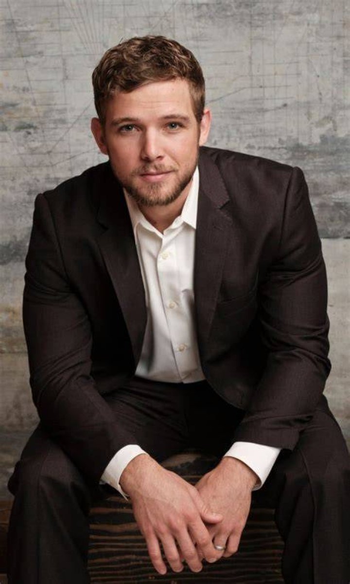 Max Thieriot Bio, Wiki, Age, Height, Wife, Net Worth, Workout & Movies