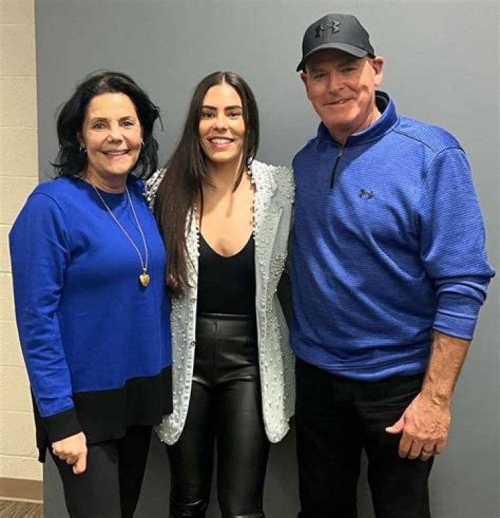 Meet Kelsey Plum Parents Katie Plum And Jim Plum