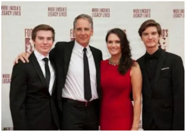 Meet Scott Bakula&rsquo;s Children Chelsy, Owen, Wil, and Cody