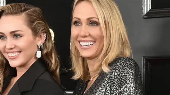 Miley Cyrus&rsquo; Mom Files For Divorce From Husband After Nearly 30 Years