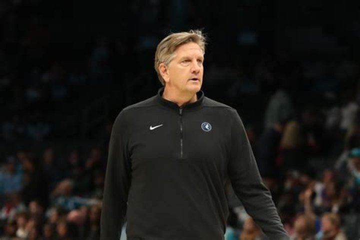 Minnesota Timberwolves head coach Chris Finch injury in midgame
