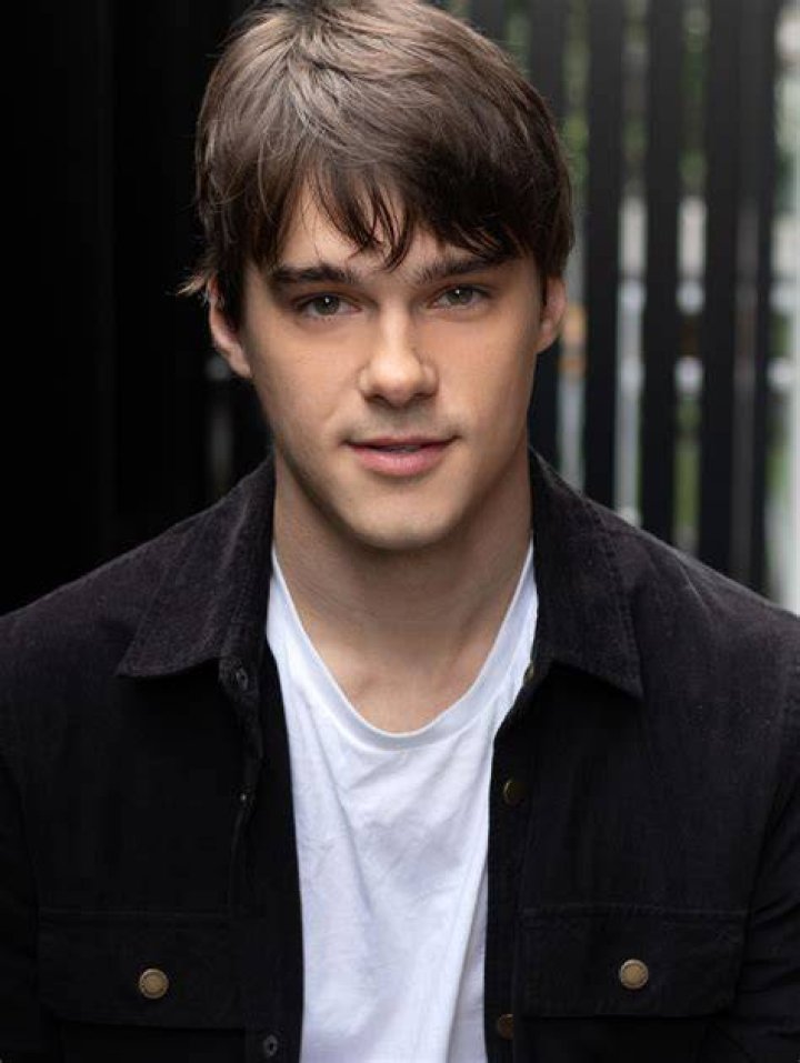 Mitchell Hope Celebrities on Cameo in 2020 POPSUGAR Celebrity Photo 15