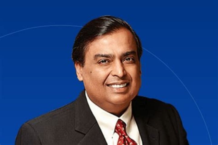 Mukesh Ambani's youngest, Anant Ambani, engaged to Radhika Merchant 5