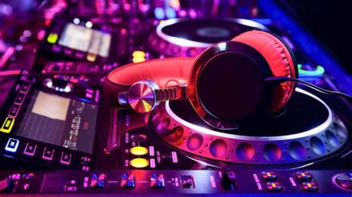 Music Icon in HD Wallpaper