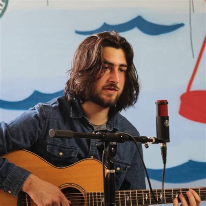 Noah Kahan Is the Hot Folkie to Know. Even Kacey Musgraves and Olivia