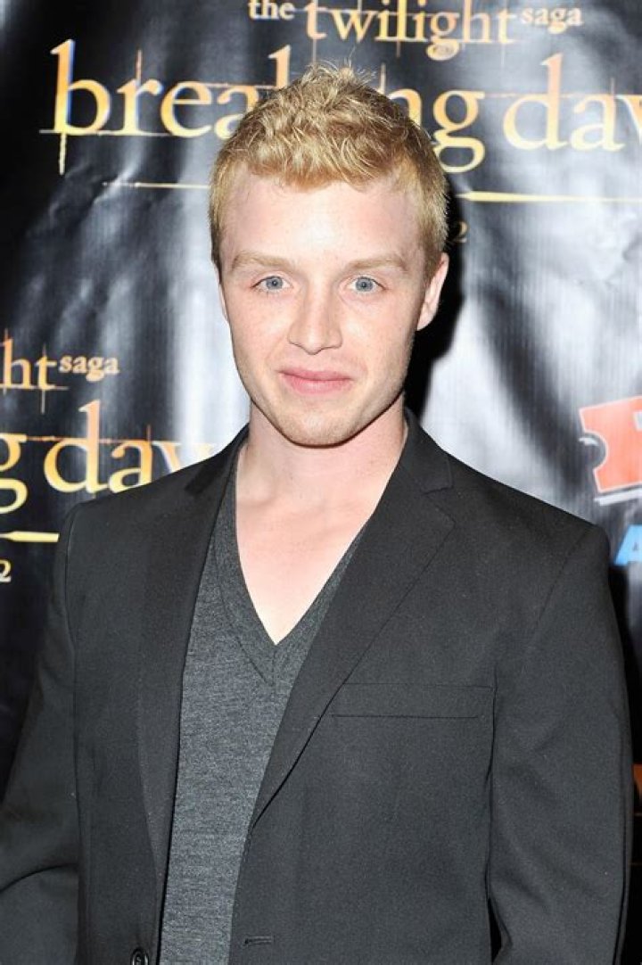 Noel Fisher Amazing Actor And Good Person Sdlgbtn