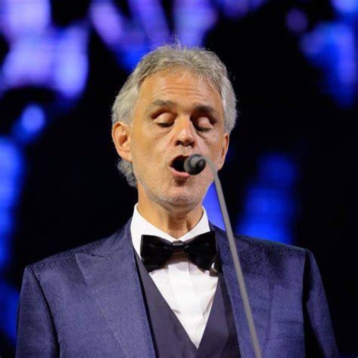 Photo Le t&eacute;nor Andrea Bocelli dans le "Danse avec les stars" italien