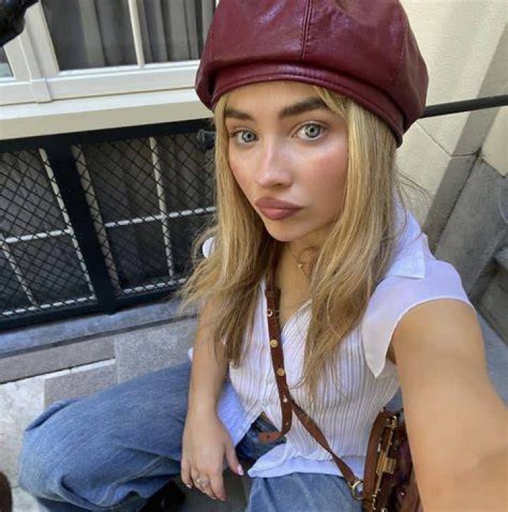 Pin on Sabrina Carpenter