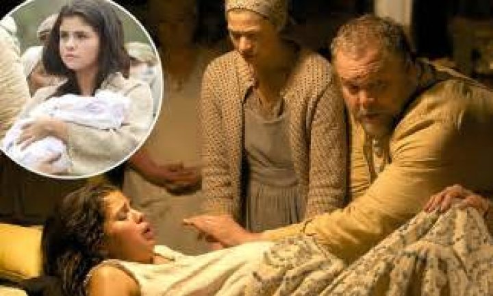 Pregnant Selena Gomez Gives Birth In Scene From In Dubious Battle