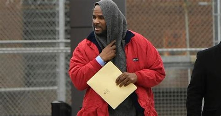 R. Kelly out of jail after someone pays his back child support CNN