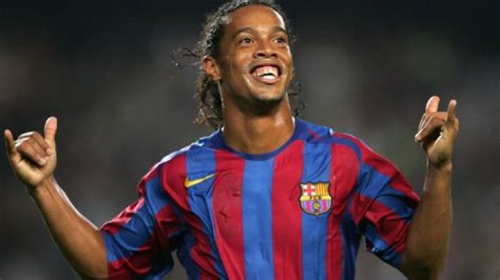 Ronaldinho im Porträt der lächelnde Magier, der mit dem schönen Spiel