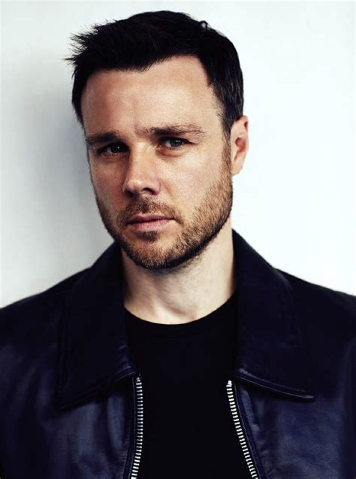 Rupert Evans Biography, Age, Height, Career, Personal Life, Net Worth