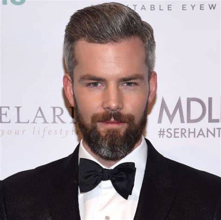 Ryan Serhant Wiki, Bio, Age, Height, Wife, Net Worth, Family, Girlfriend