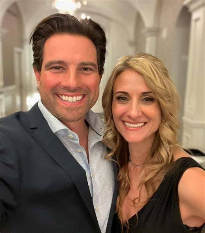 Scott McGillivray Wife Sabrina McGillivray, Age, Height NAYAG Spot