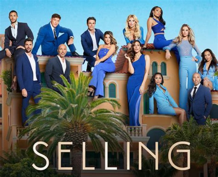 Selling the OC Meet the new agent Polly Brindle who was a model before