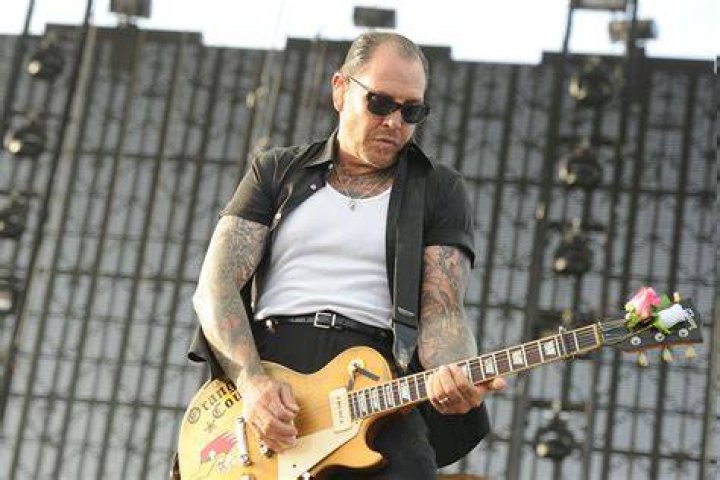 Social Distortion&rsquo;s Mike Ness Diagnosed With Tonsil Cancer