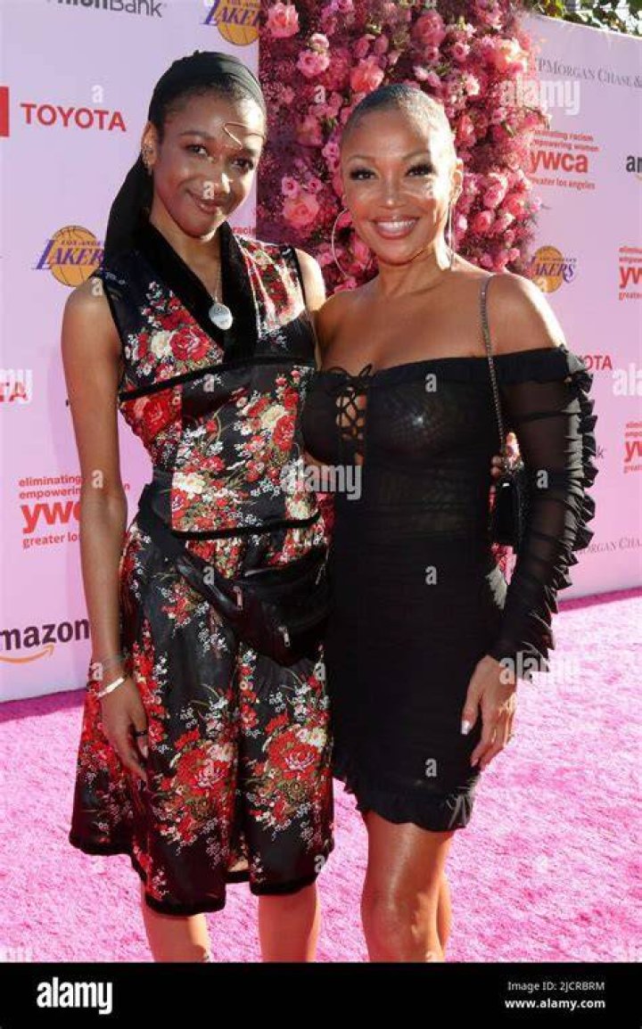 Sophia Hardison's Age, Bio, Career, Net Worth, Social Media