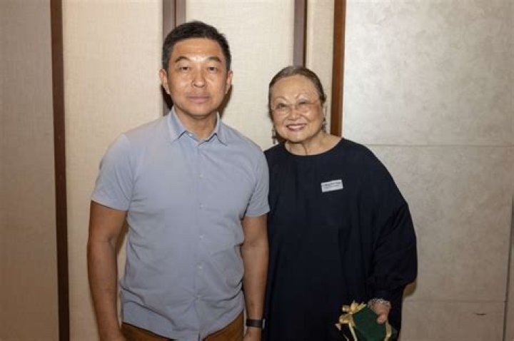 Tan ChuanJin's Wife Lik Ling A Look into Her Life and Career