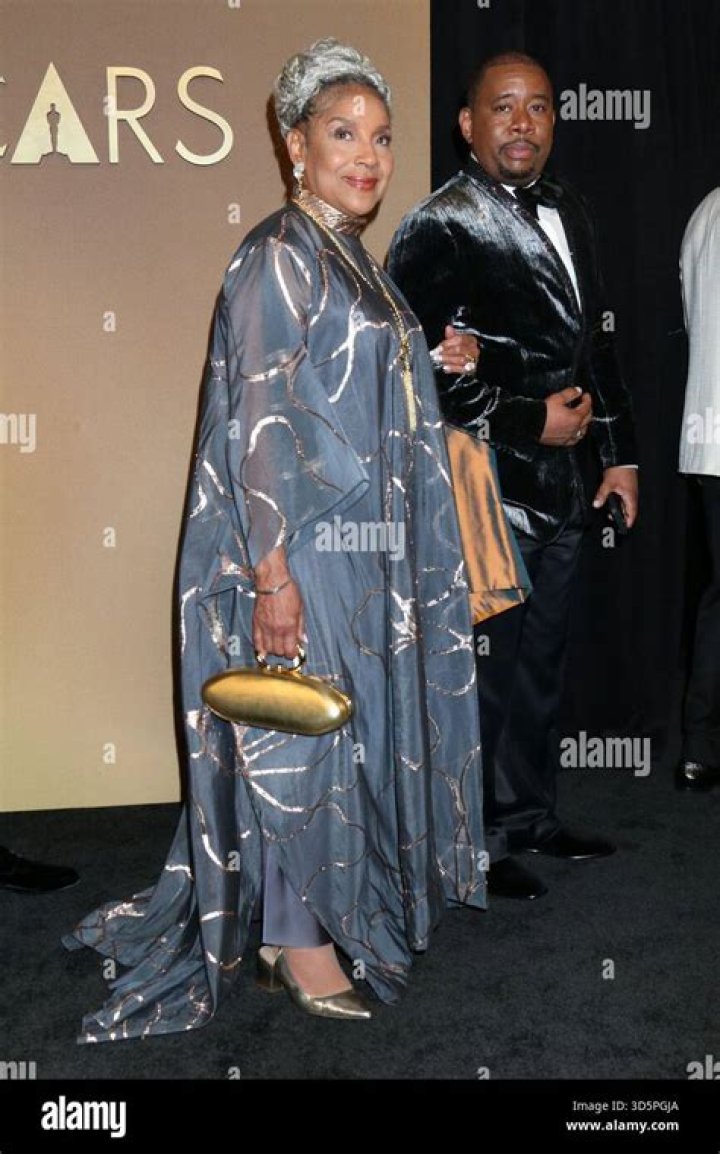 The Enchanting Phylicia Rashad: A Hollywood Luminary