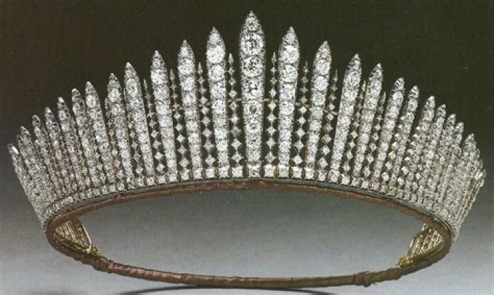 Tiara Mania Queen Mary of the United Kingdom's Diamond Bandeau Tiara