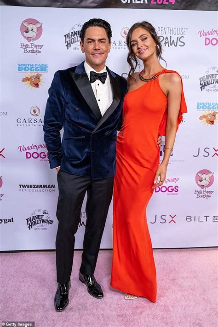 Tom Sandoval & New Girlfriend Victoria Lee Robinson Enjoy Romantic Date