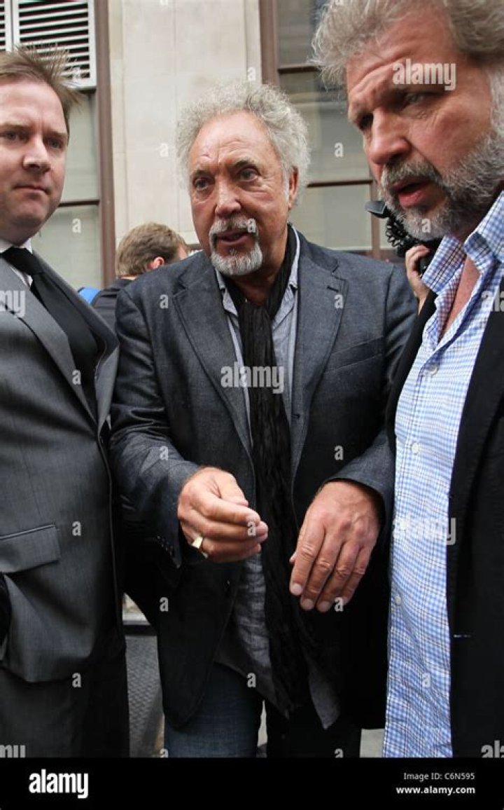 Tom with Mark his son AND grandson! Sir tom jones, Tom jones singer