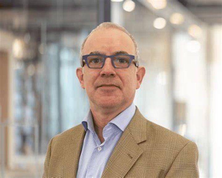 T.O.T. Private consulting services Simon Cowell slimed in divorce