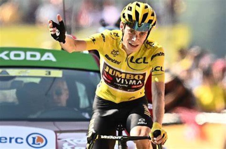 Tour de France Vingegaard conforte son maillot jaune en écrasant le
