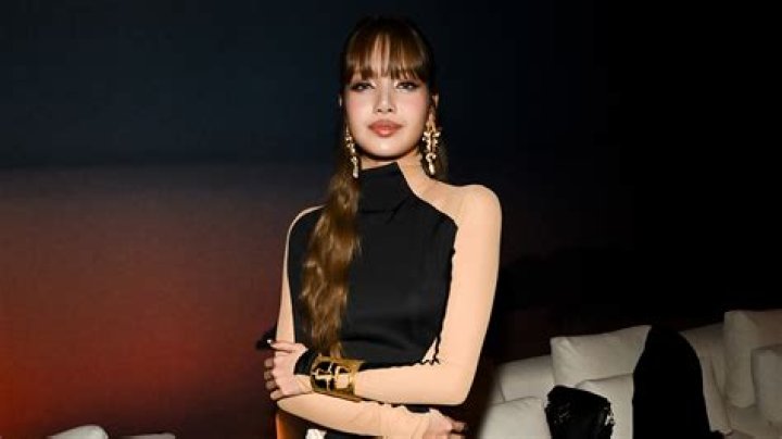 What is Lisa net worth?