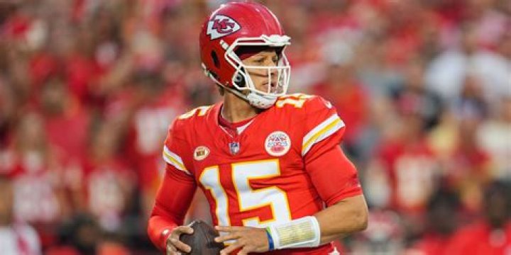 Who are Patrick Mahomes' parents Meet his mother and father