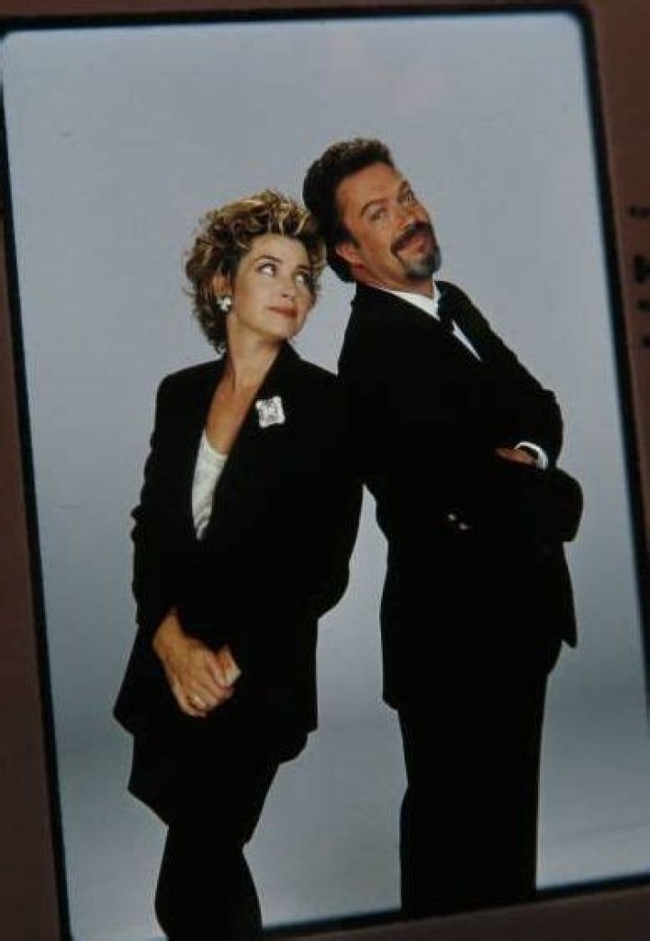 Who is Annie Potts Dating Now? Past Relationships, Current Relationship