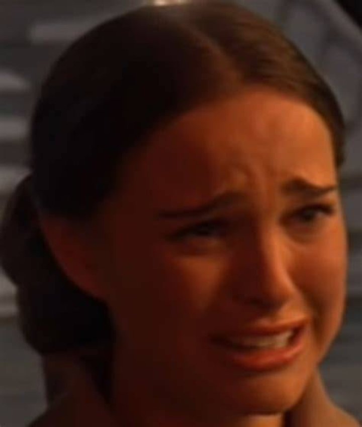 why Natalie portman was crying at Golden globes awards 🤔natalieportman
