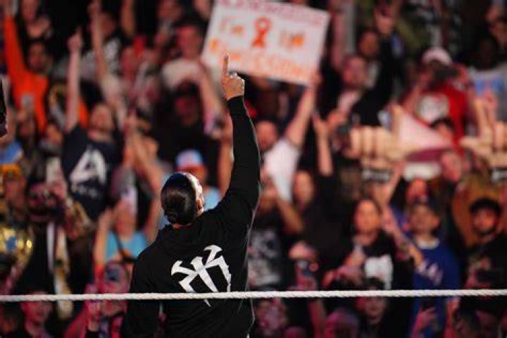 WWE's Charlotte Flair & AEW's Andrade El Idolo Getting Married This Month