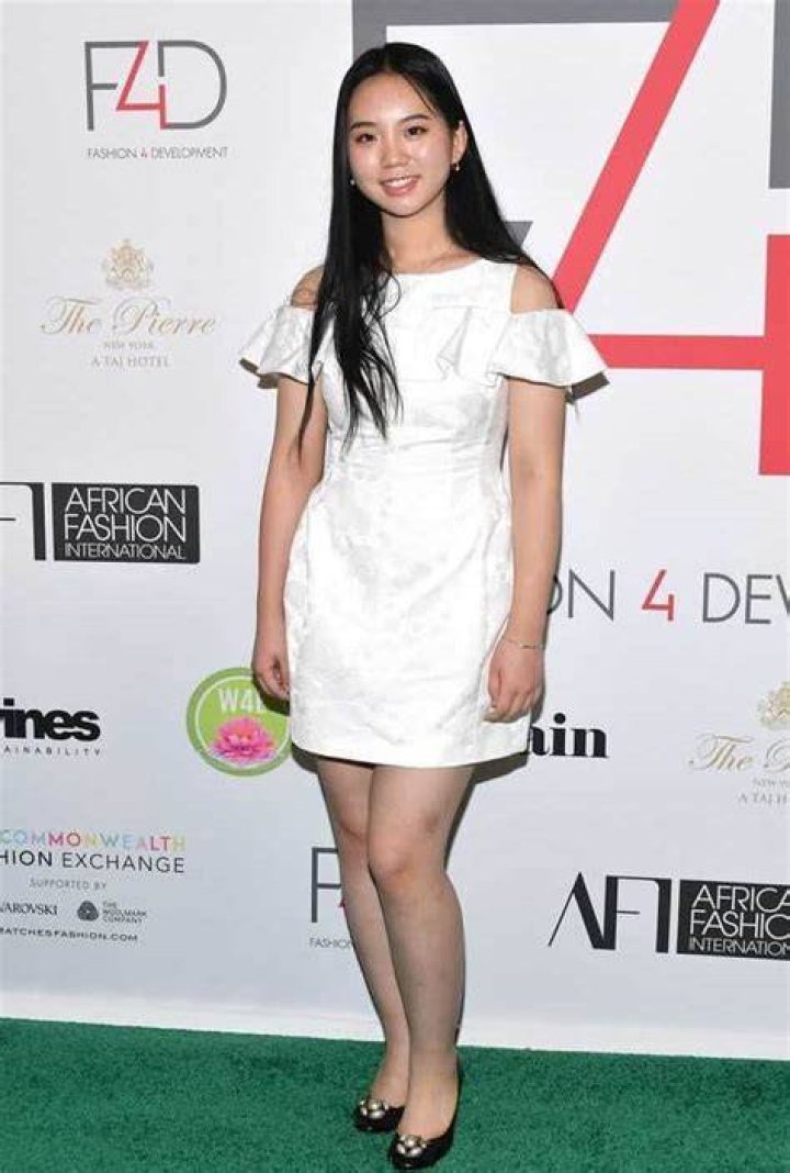 Xi Mingze Biography, Age, Wiki, Height, Weight, Boyfriend, Family & More